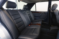 1994 Mercedes-Benz E CLASS null