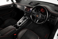 2021 Porsche MACAN null