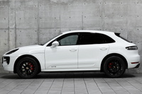 2021 Porsche MACAN null