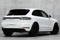 2021 Porsche MACAN null