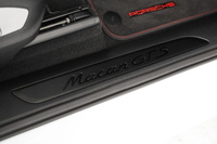 2021 Porsche MACAN null