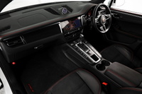 2021 Porsche MACAN null