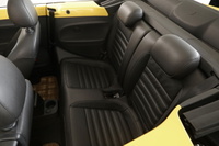 2013 Volkswagen THE BEETLE CABRIOLET null