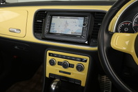 2013 Volkswagen THE BEETLE CABRIOLET null