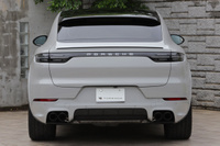 2022 Porsche CAYENNE null