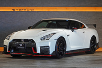 2017 Nissan GT-R R35 GT-R NISMO MY17, Recaro Seats, Dry Carbon Front Bumper, LOW MILEAGE