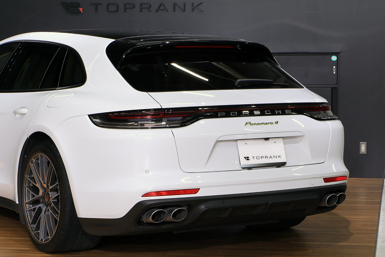 2021 Porsche PANAMERA 