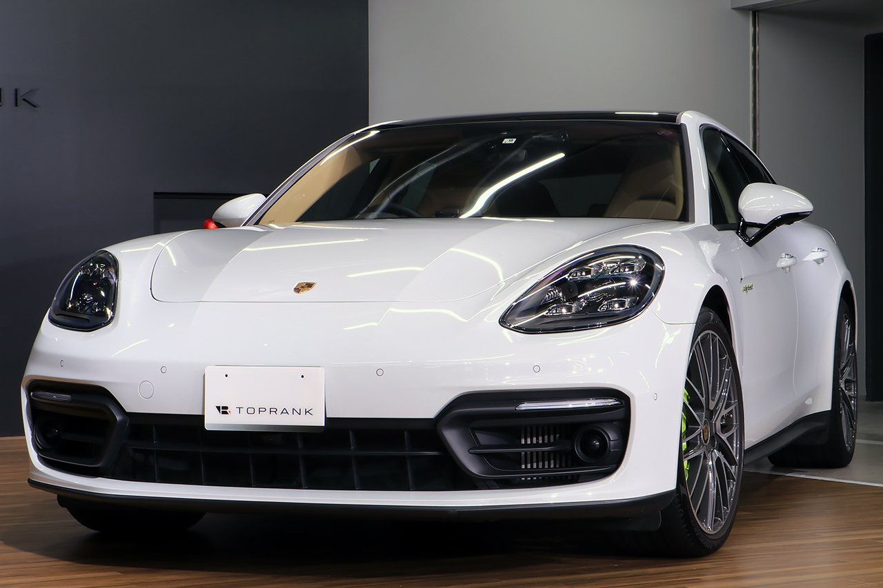 2021 Porsche PANAMERA 