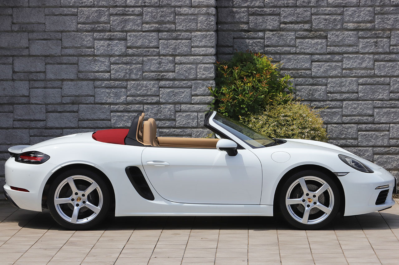 2017 Porsche 718 BOXSTER 