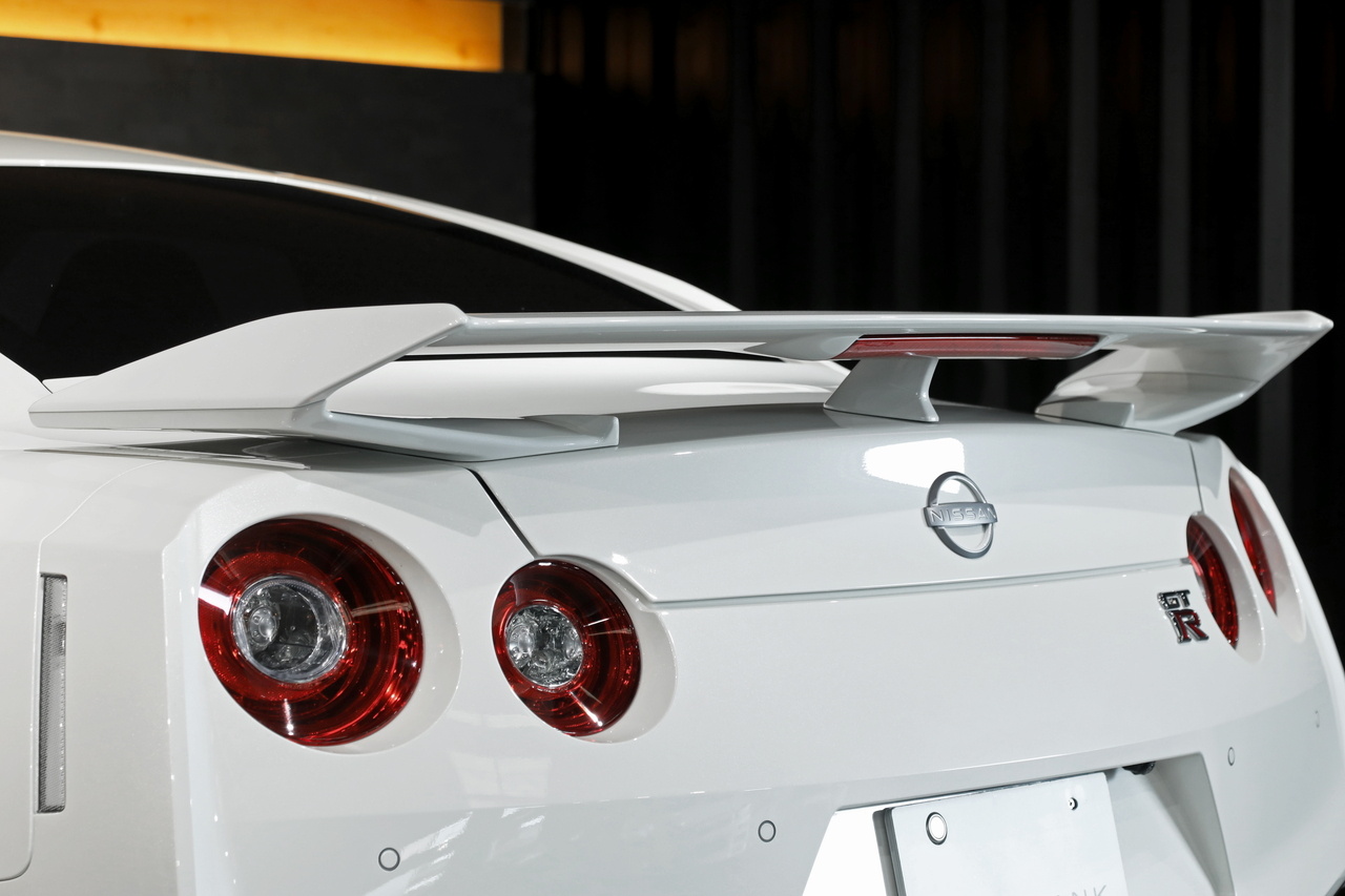 2024 Nissan GT-R R35 GT-R Premium Edition, MY24, Fashionable Interior: Amber Red, ONE OWNER LOW Mileage