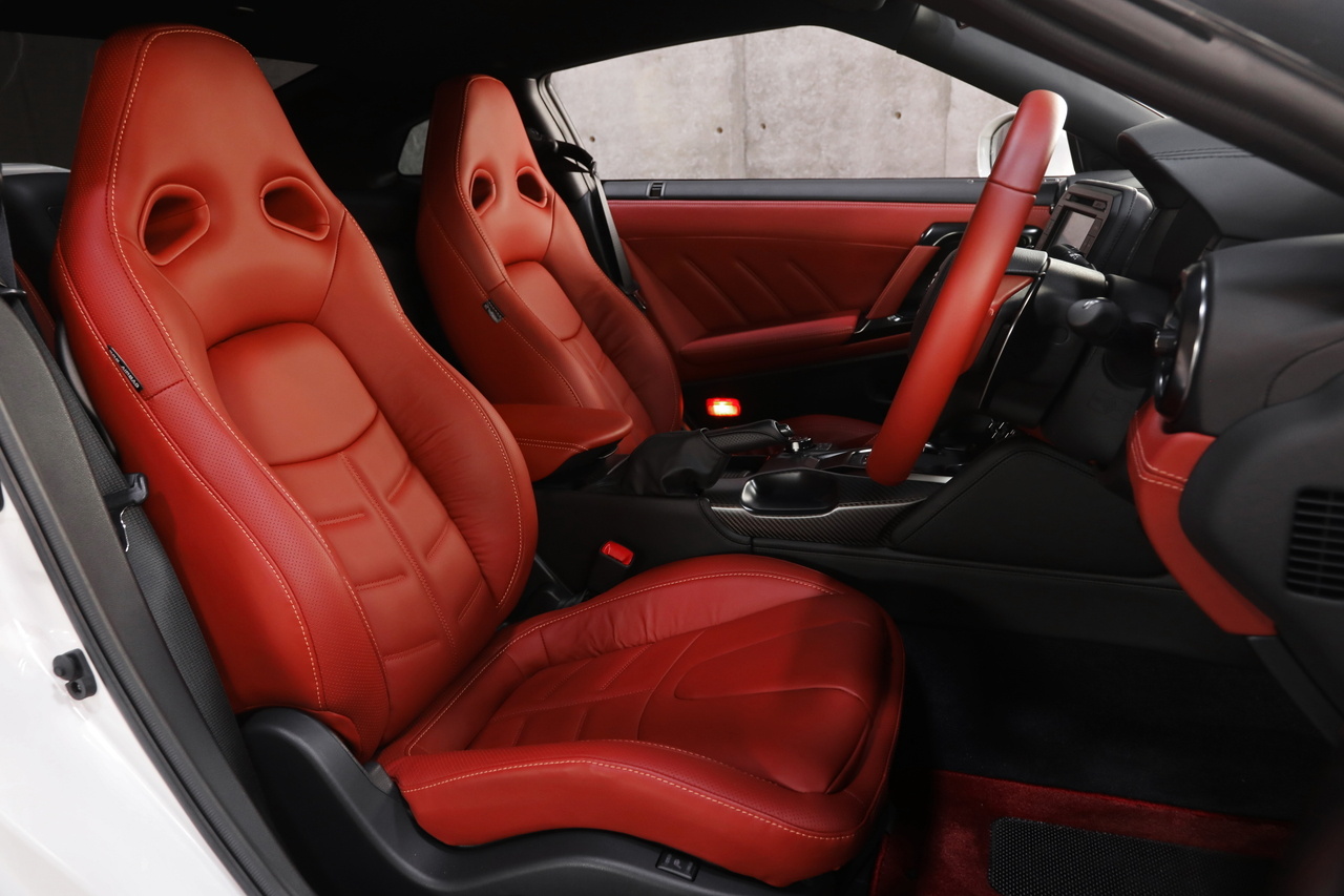 2024 Nissan GT-R R35 GT-R Premium Edition, MY24, Fashionable Interior: Amber Red, ONE OWNER LOW Mileage