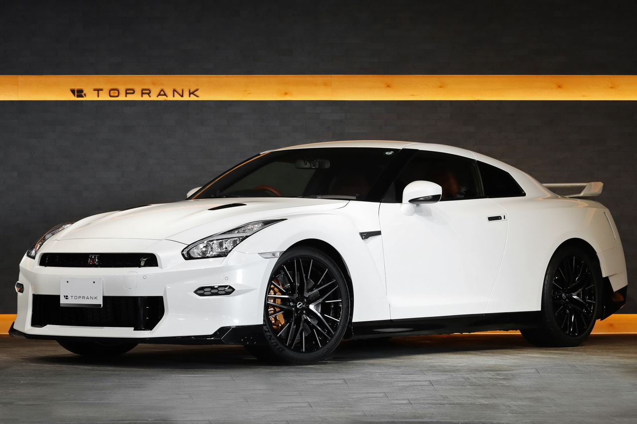 2024 Nissan GT-R R35 GT-R Premium Edition, MY24, Fashionable Interior: Amber Red, ONE OWNER LOW Mileage