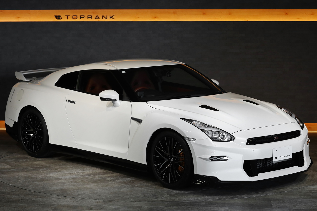 2024 Nissan GT-R R35 GT-R Premium Edition, MY24, Fashionable Interior: Amber Red, ONE OWNER LOW Mileage