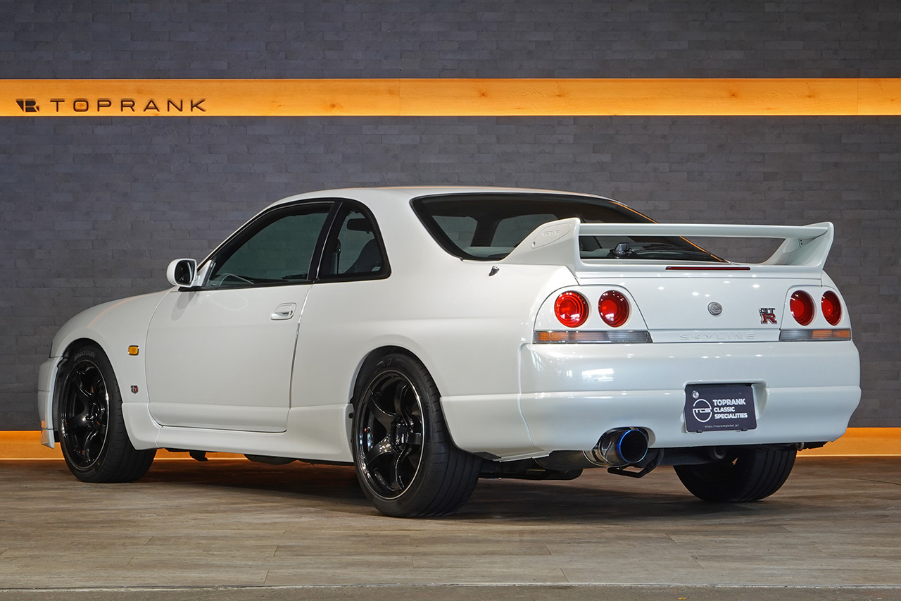 1996 Nissan SKYLINE GT-R BCNR33 R33 Skyline GT-R, Aftermarket Pearl White, Advan Racing 18 inch Wheels, HKS Muffler