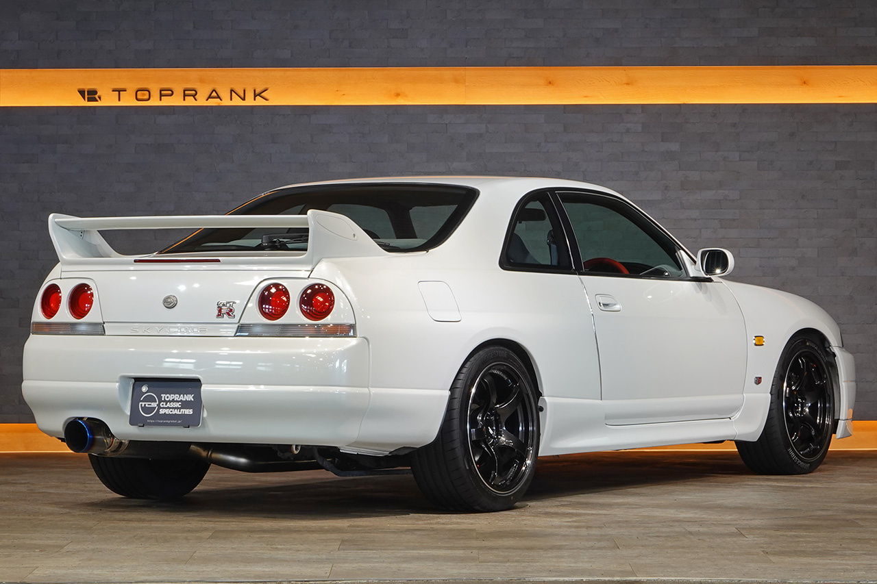 1996 Nissan SKYLINE GT-R BCNR33 R33 Skyline GT-R, Aftermarket Pearl White, Advan Racing 18 inch Wheels, HKS Muffler