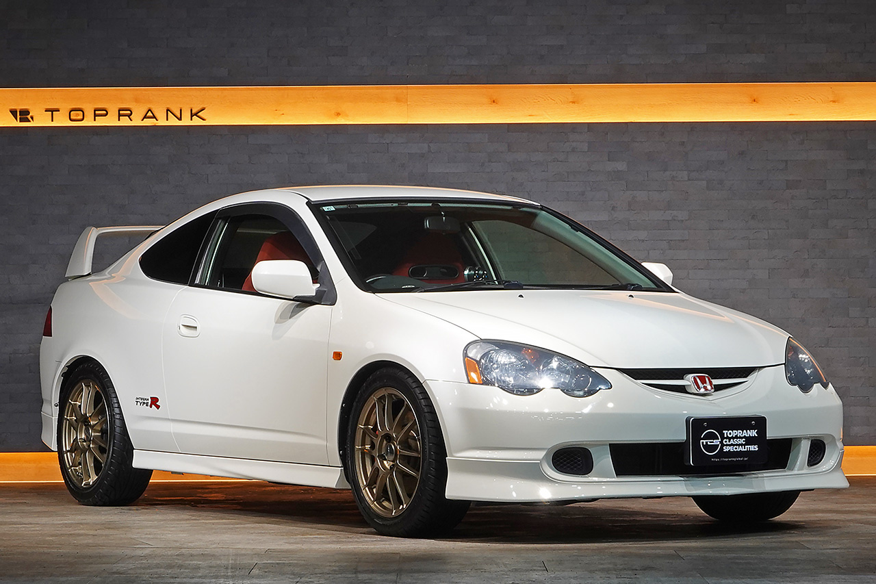 2003 Honda INTEGRA TYPE R DC5 Integra Type R, Largus Height Adjustable Coilovers, Momo Sterring, Autogauge Gauges