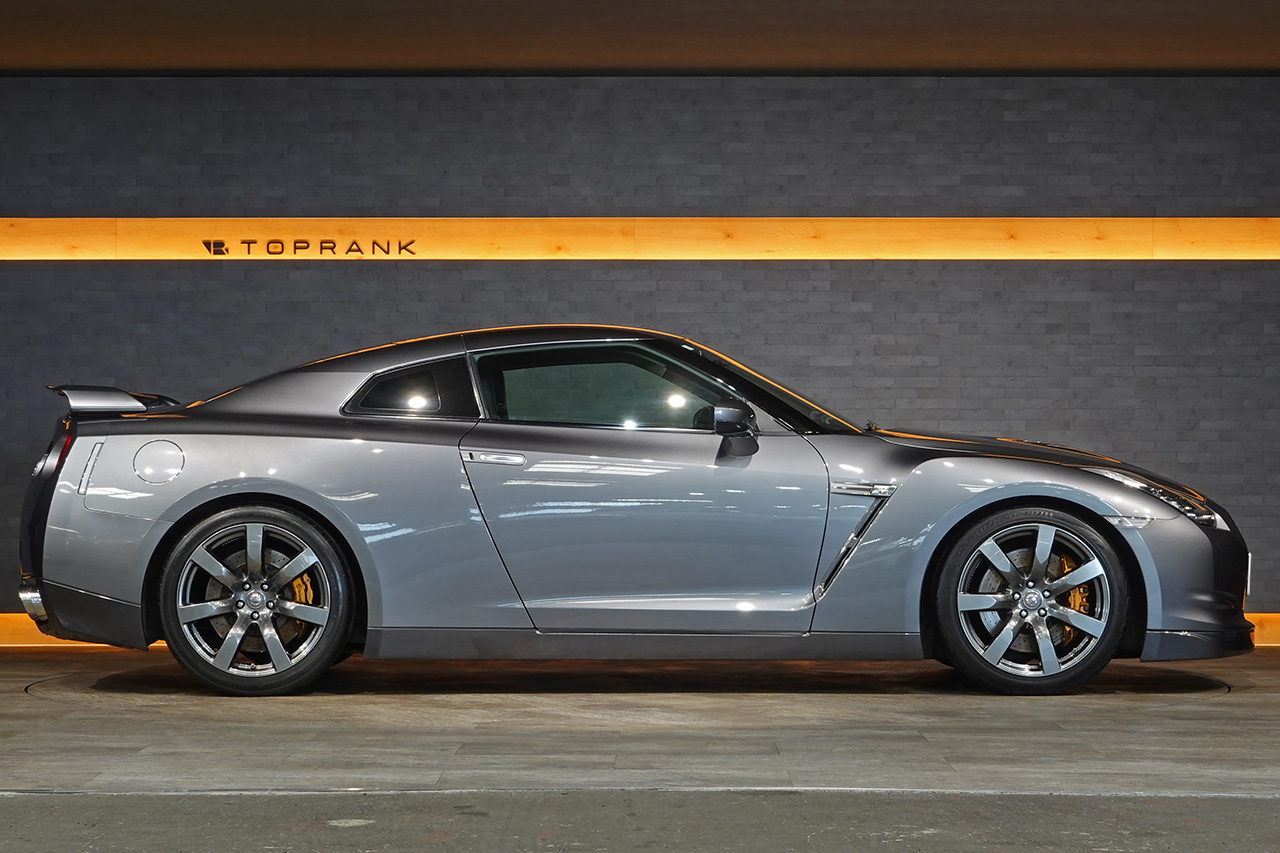 2007 Nissan GT-R R35 GT-R Premium Edition, ONE OWNER, Dark Grey Pearl