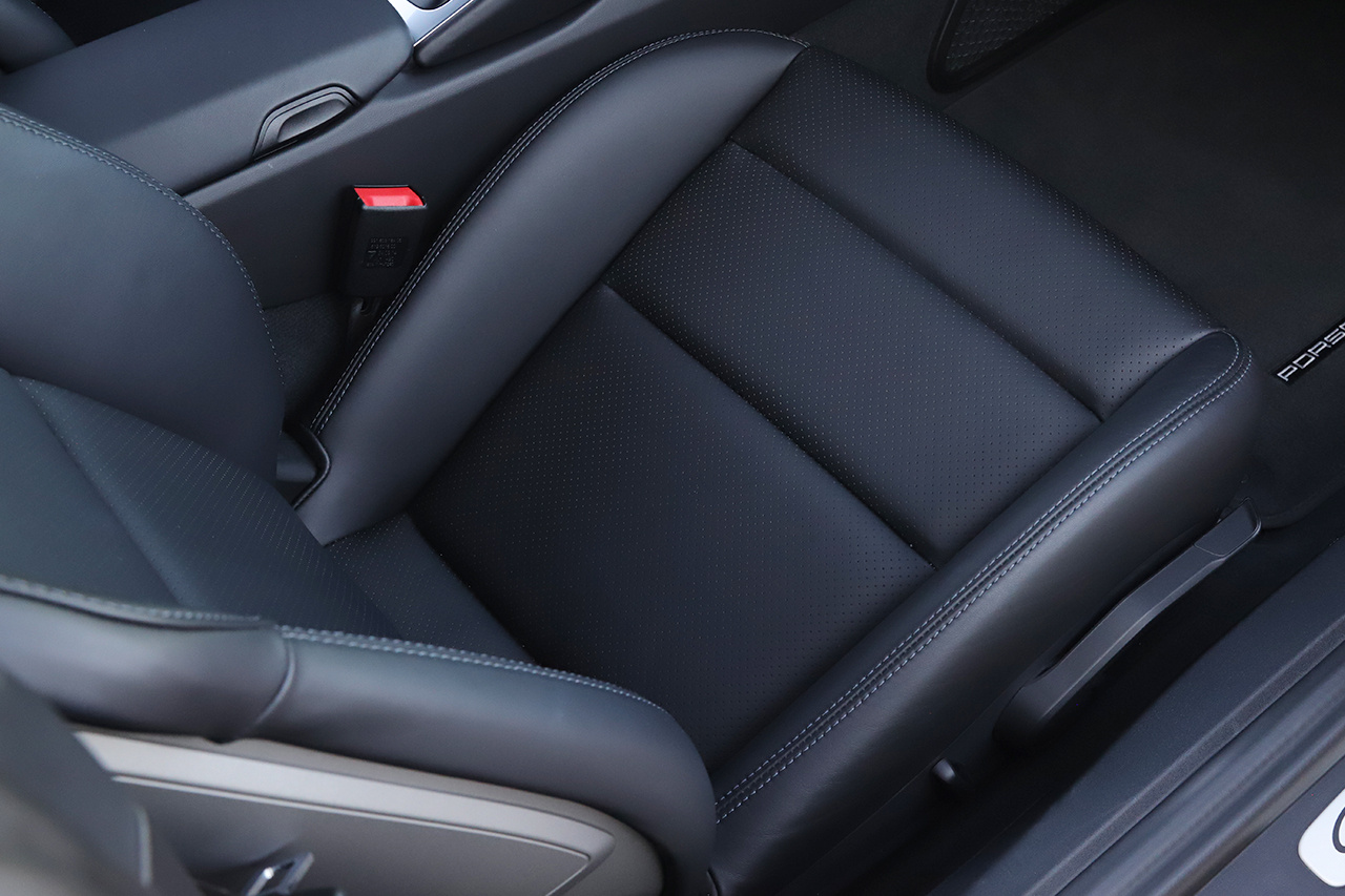 2015 Porsche CAYMAN 