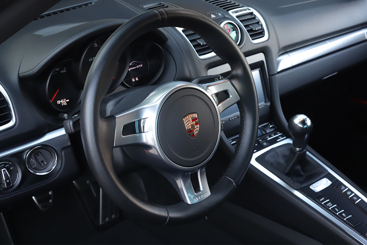 2015 Porsche CAYMAN 