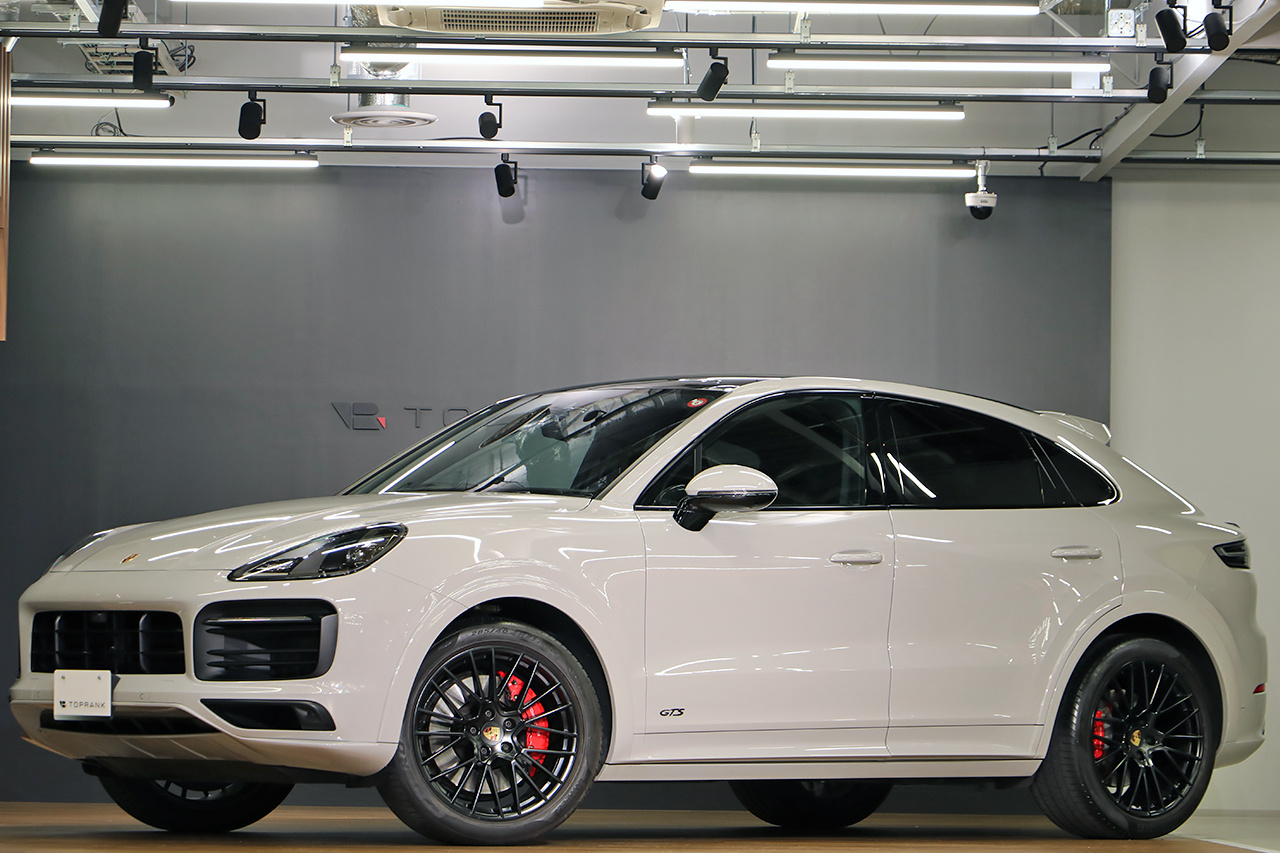 2021 Porsche CAYENNE null