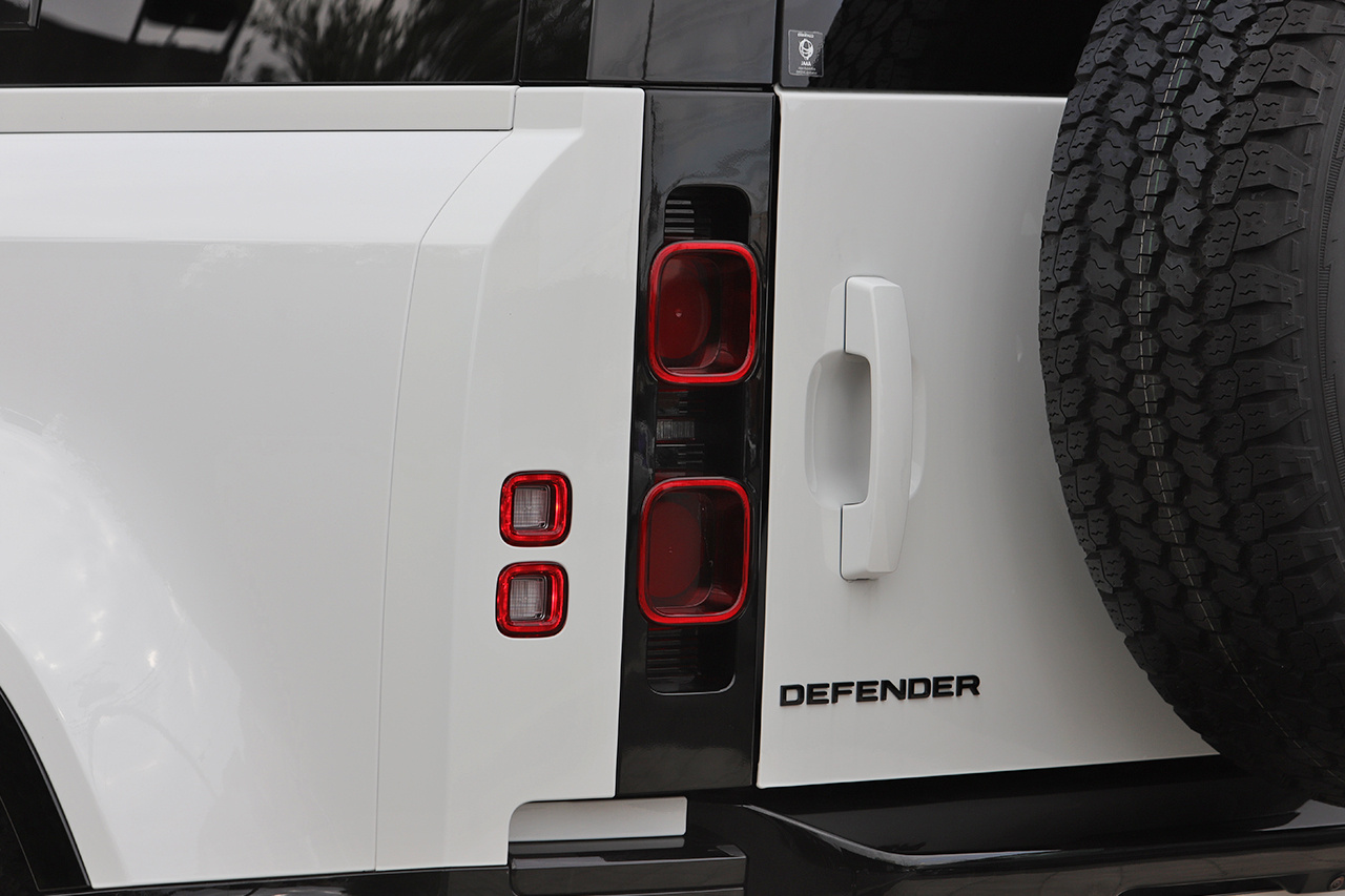 2023 Land Rover DEFENDER null