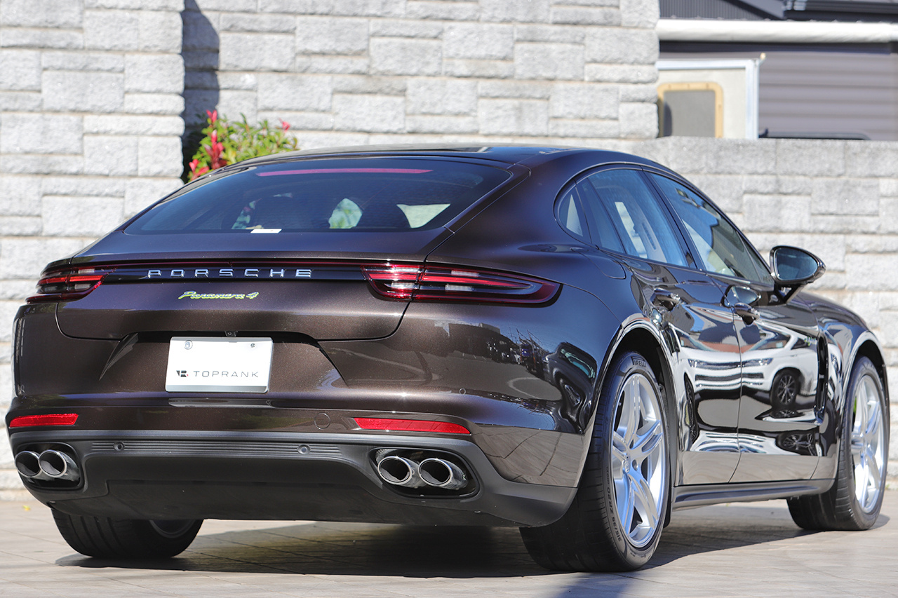 2020 Porsche PANAMERA 