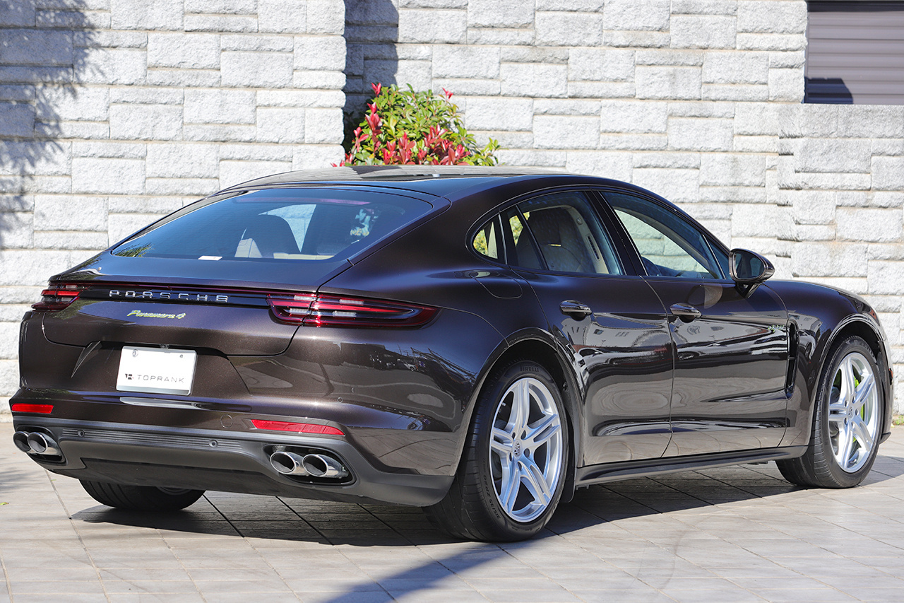 2020 Porsche PANAMERA 