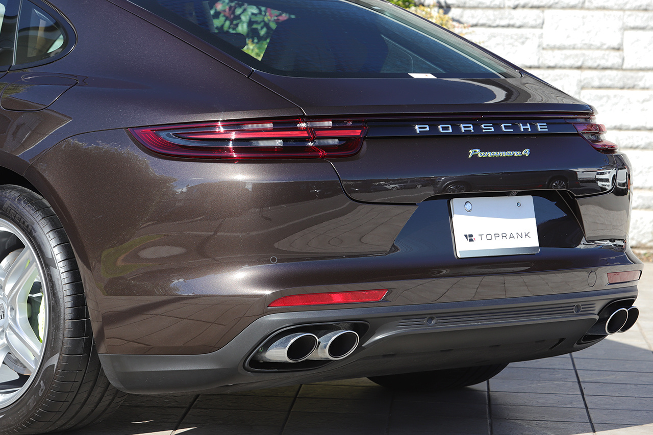 2020 Porsche PANAMERA 