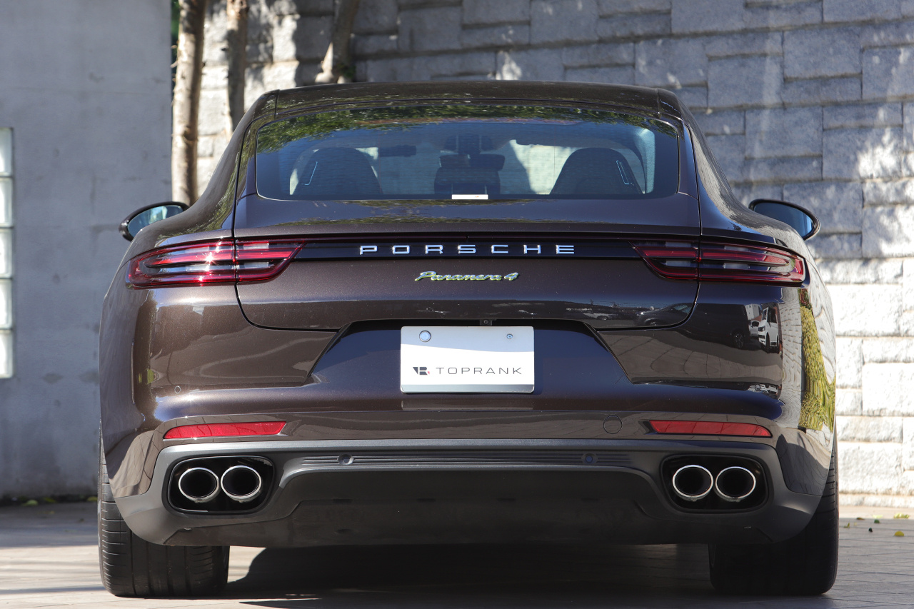 2020 Porsche PANAMERA 