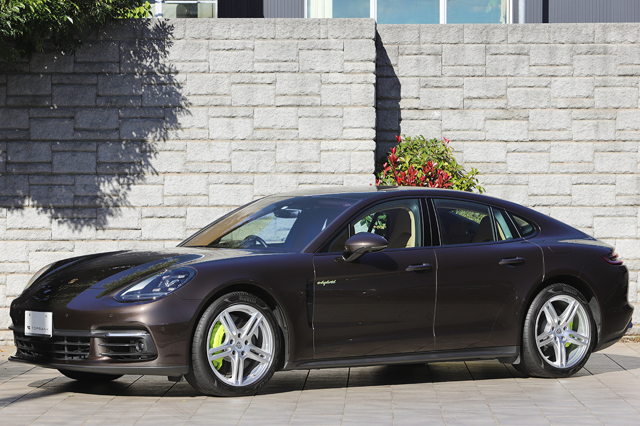 2020 Porsche PANAMERA 