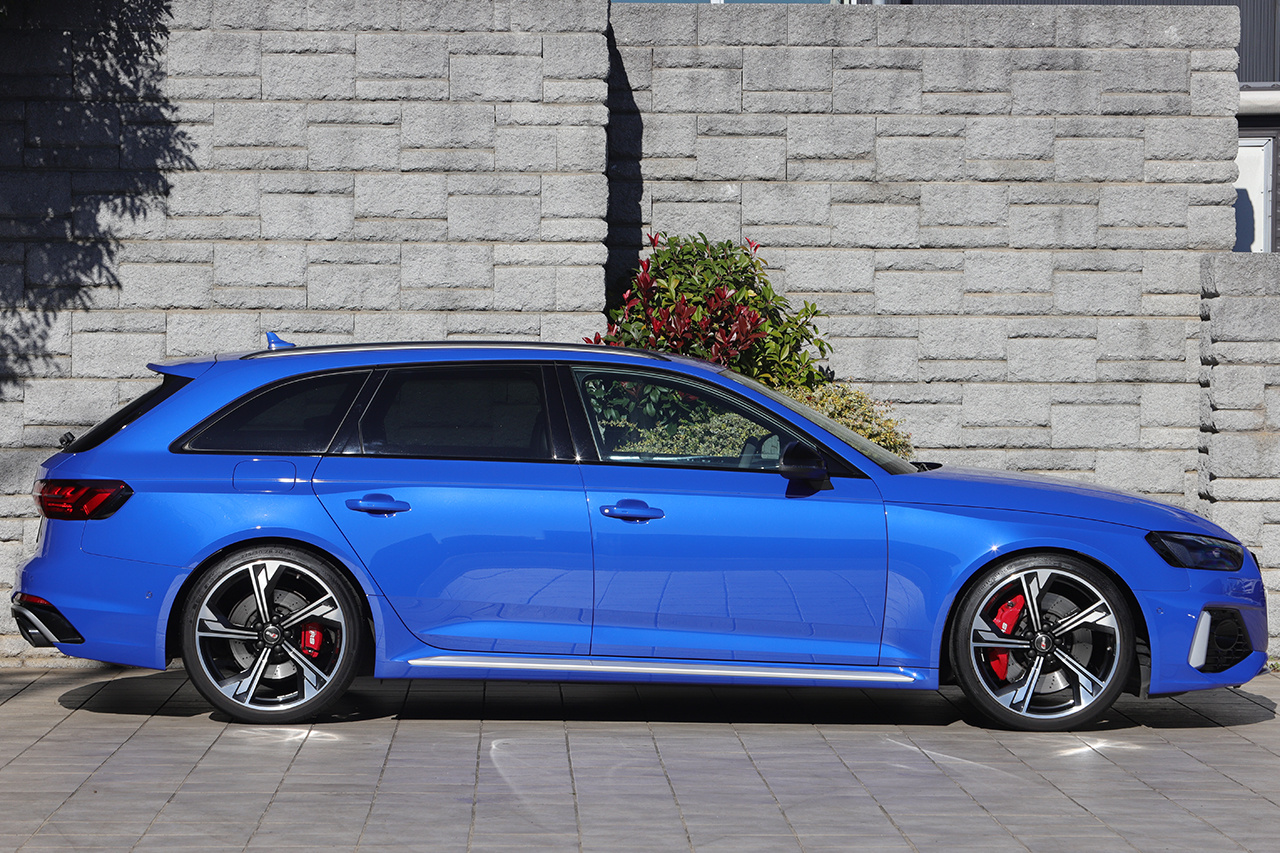 2020 Audi RS4 AVANT 