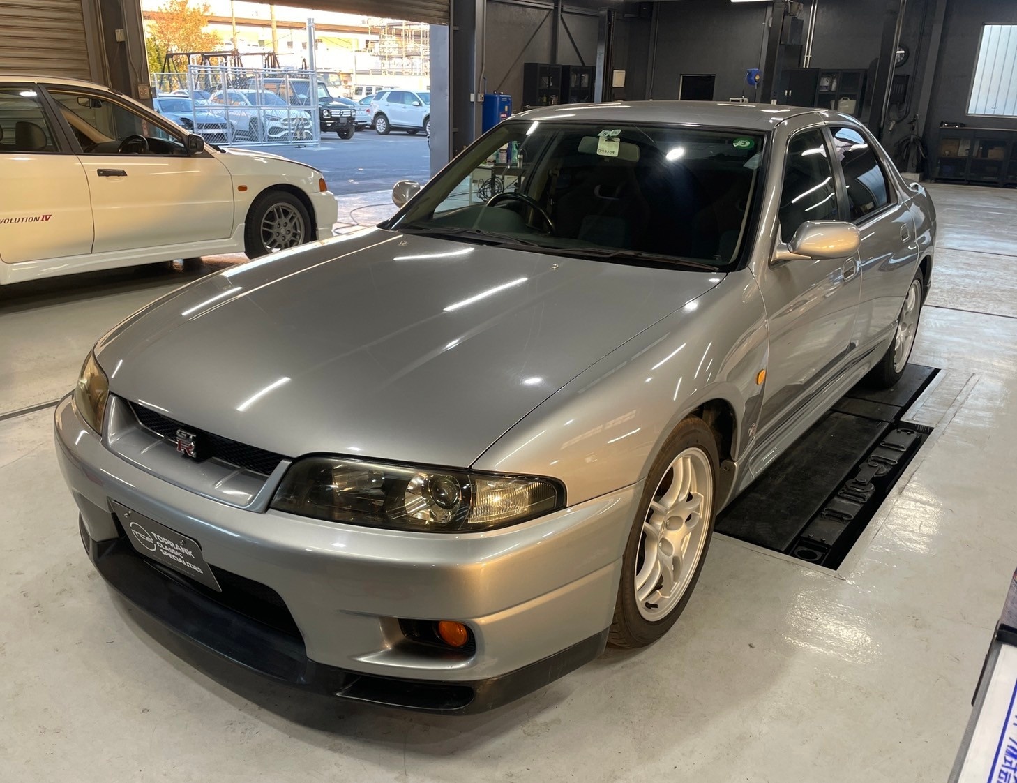 1998 Nissan SKYLINE GT-R Future inventory BCNR33 R33 GT-R Autech Version 40th Anniversary