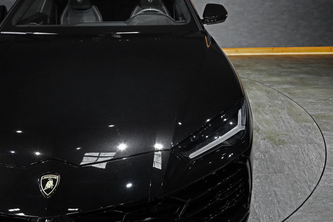 2020 Lamborghini Urus 