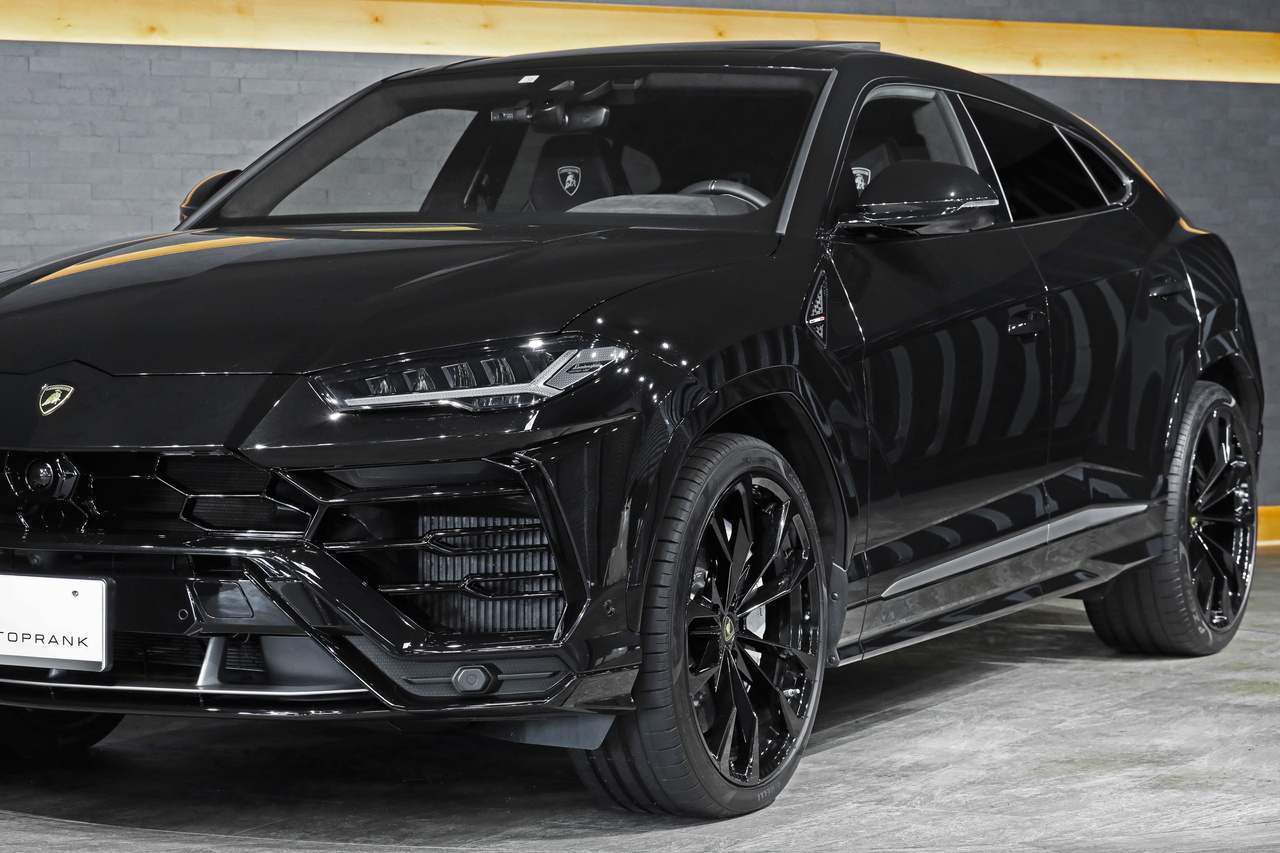 2020 Lamborghini Urus 