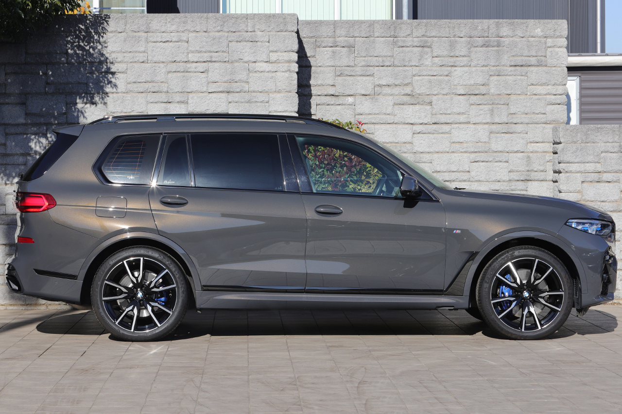 2021 BMW X7 