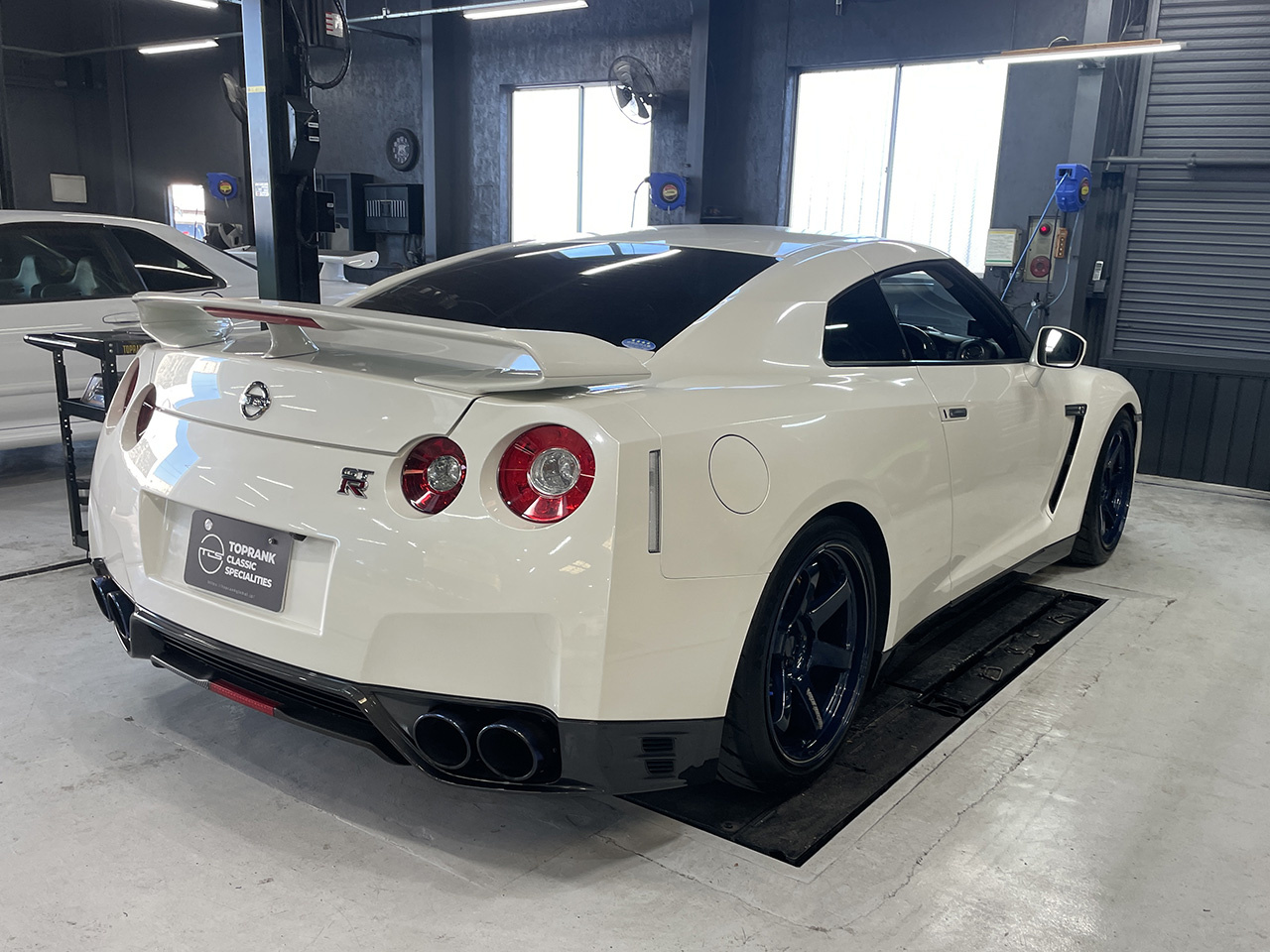 2012 Nissan GT-R FUTURE INVENTORY, R35 GT-R Pure Edition