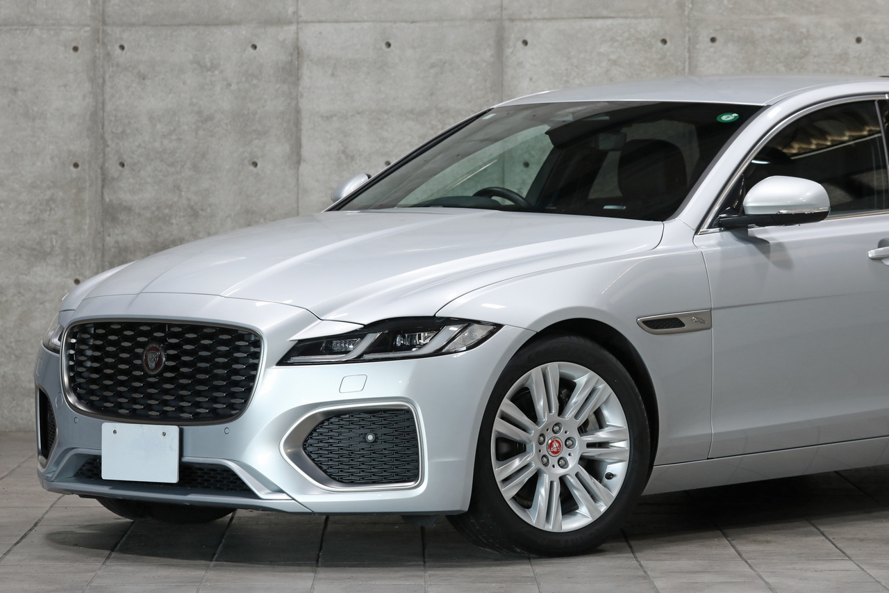 2023 Jaguar XF null