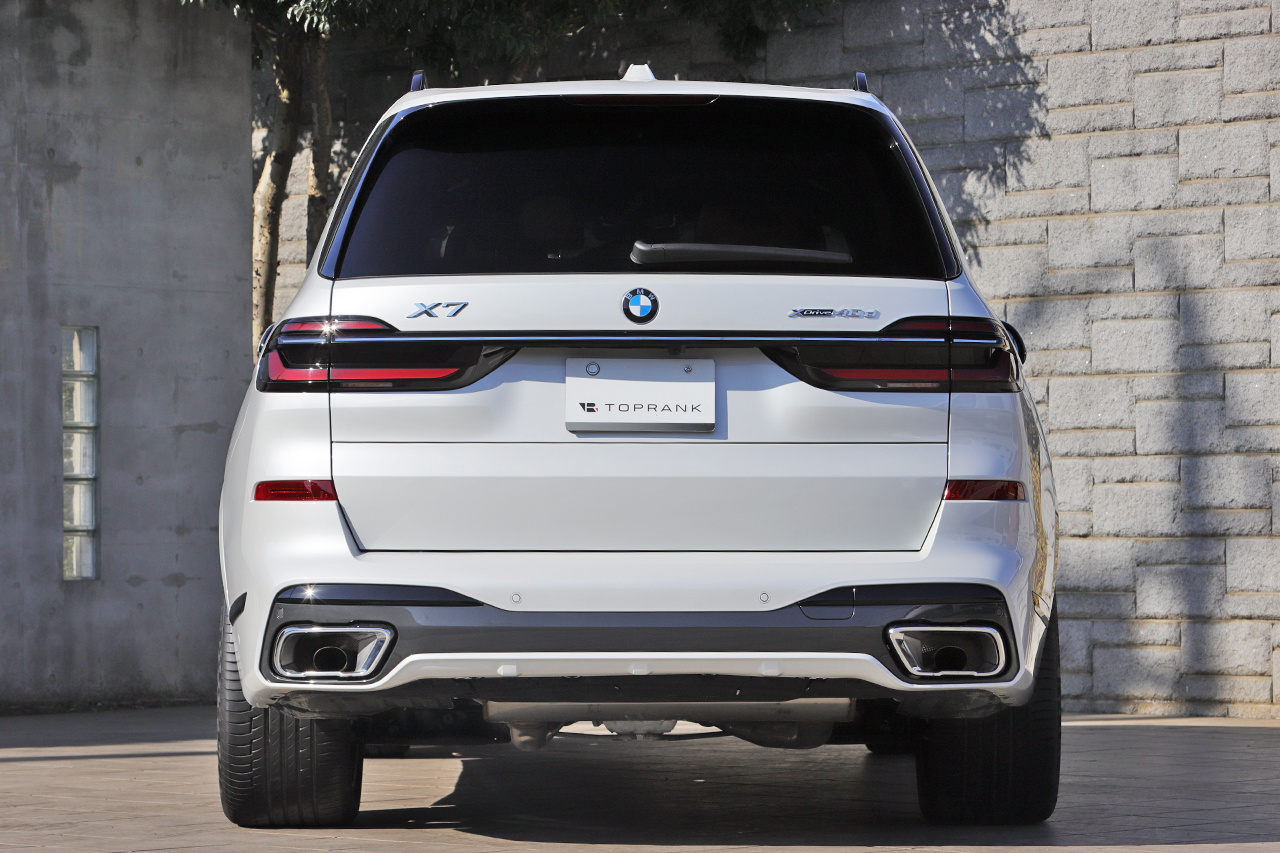 2023 BMW X7 