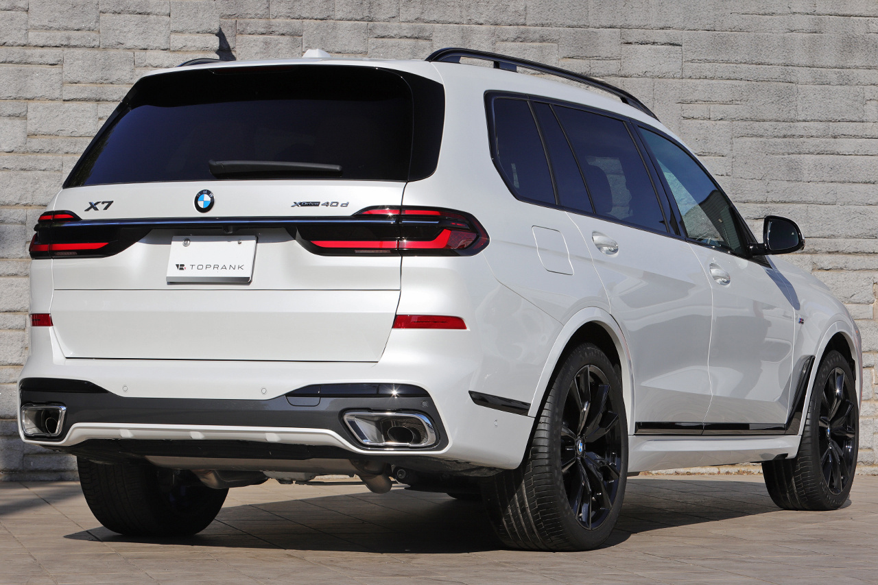 2023 BMW X7 