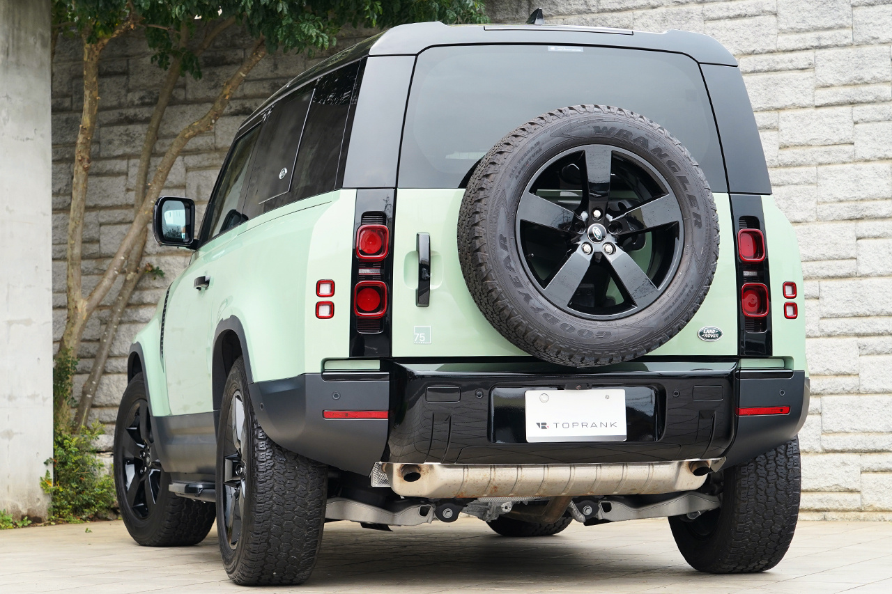 2023 Land Rover DEFENDER 