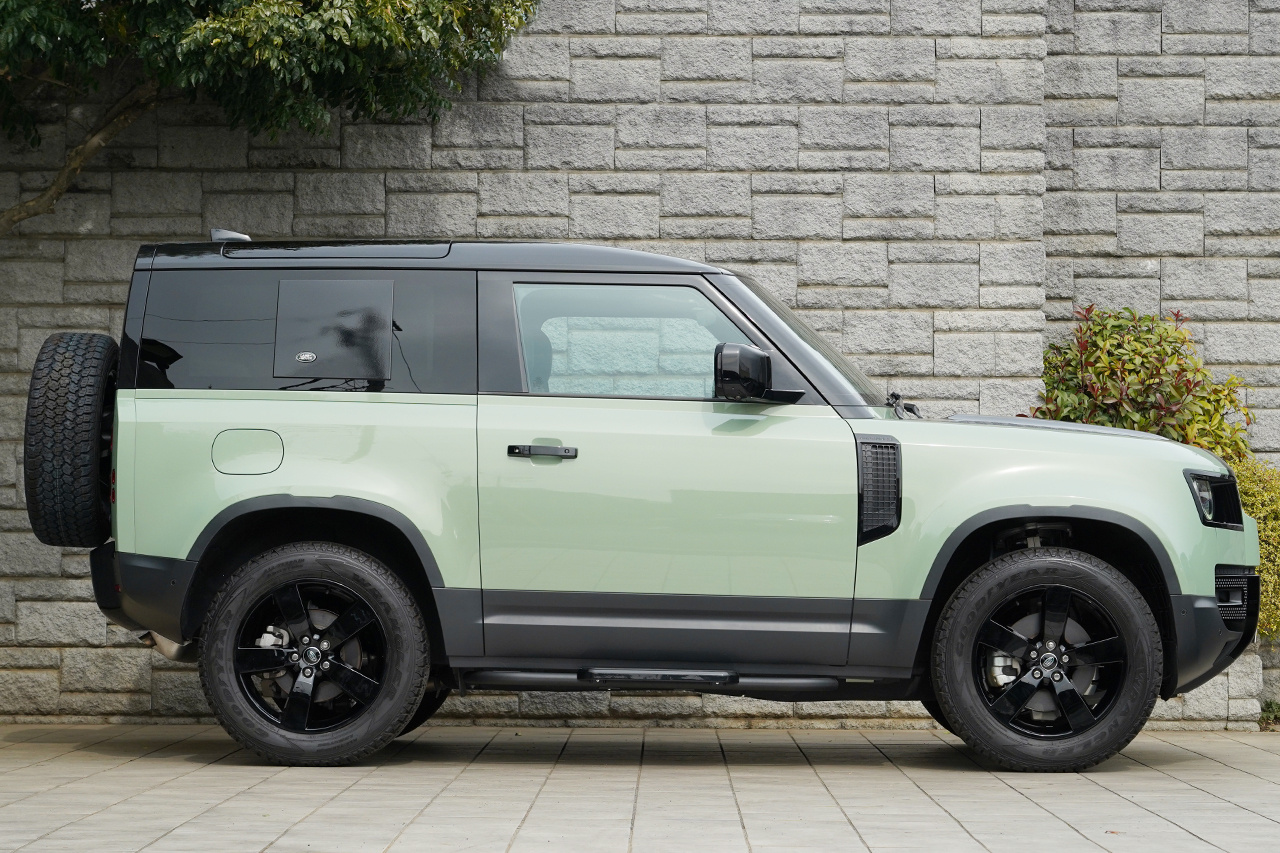 2023 Land Rover DEFENDER 