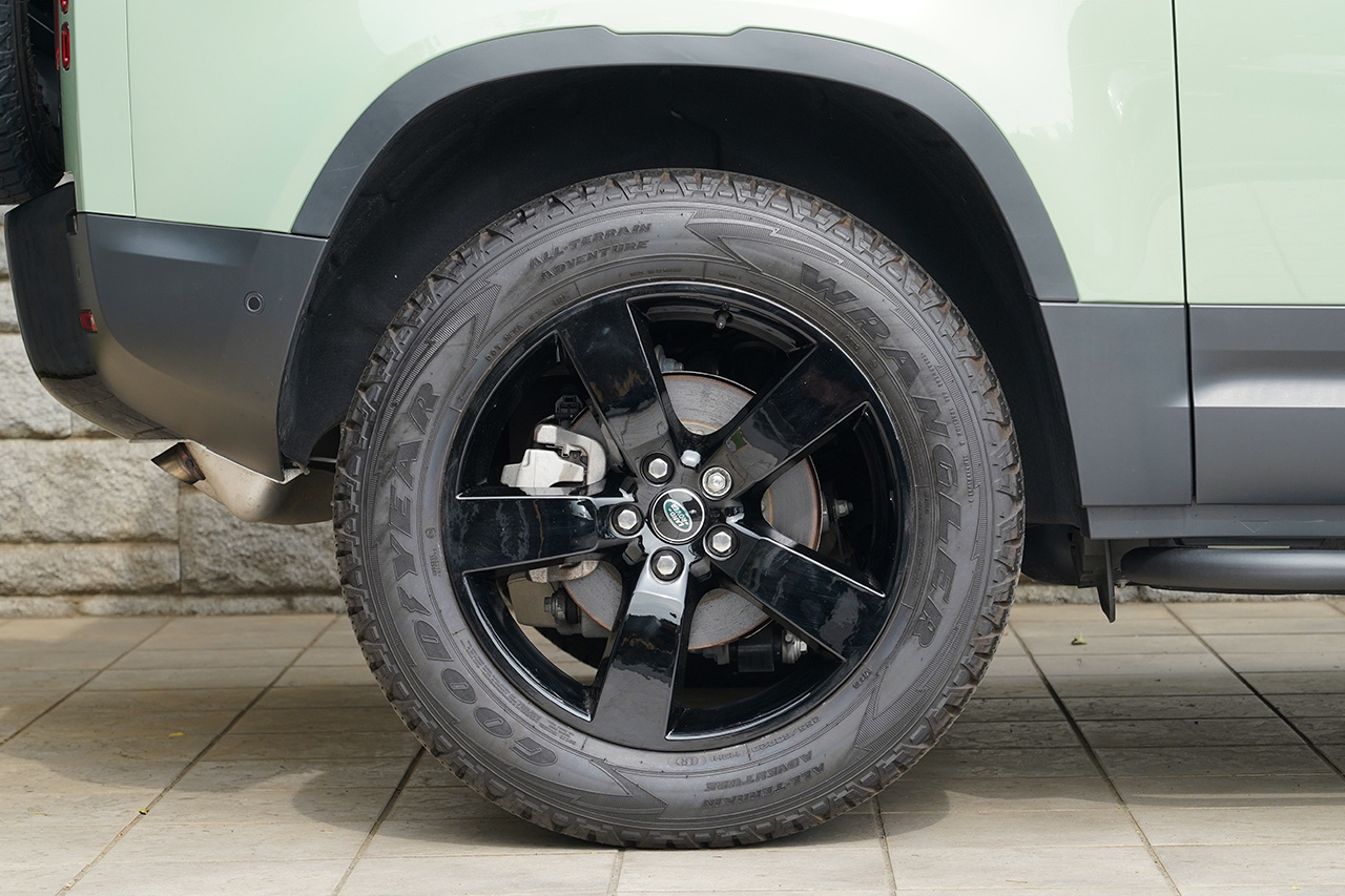 2023 Land Rover DEFENDER 