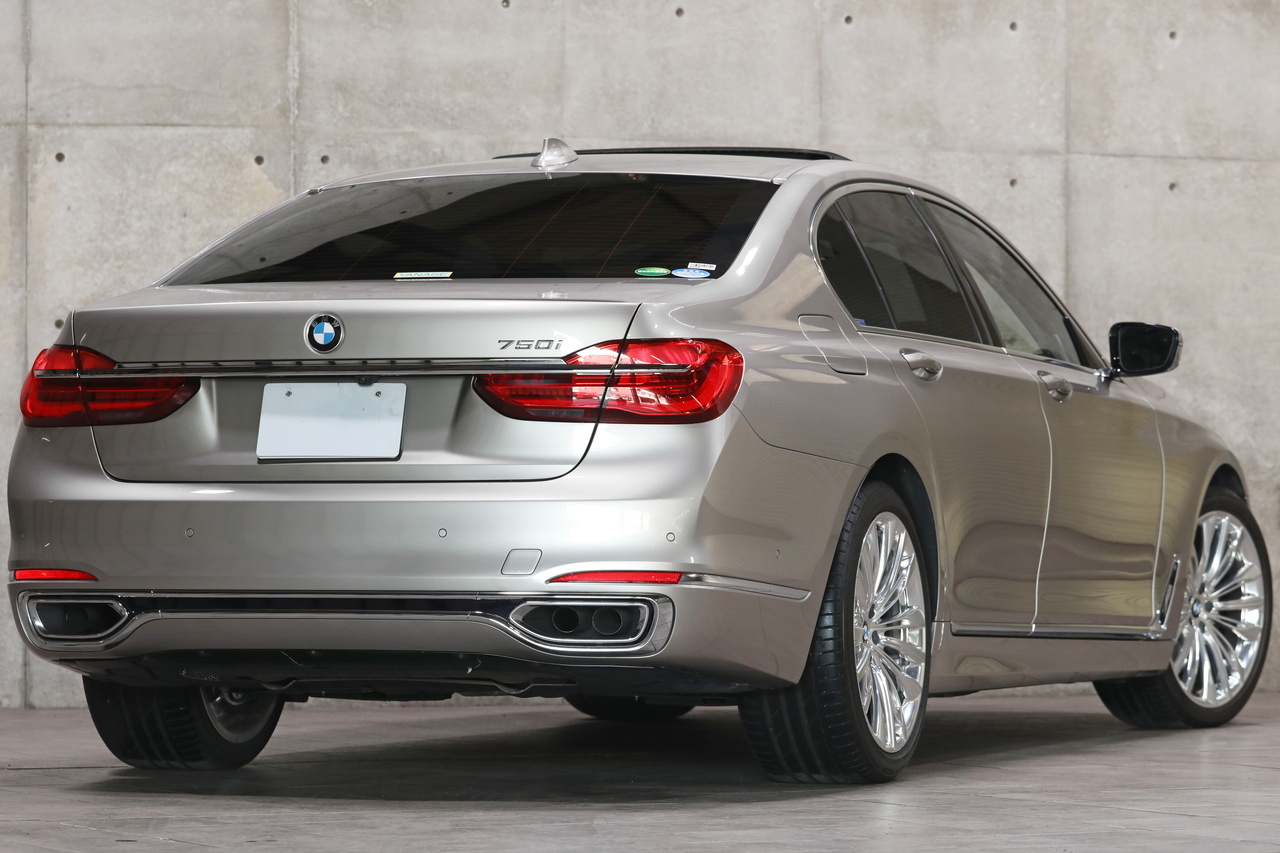 2016 BMW 7 SERIES null