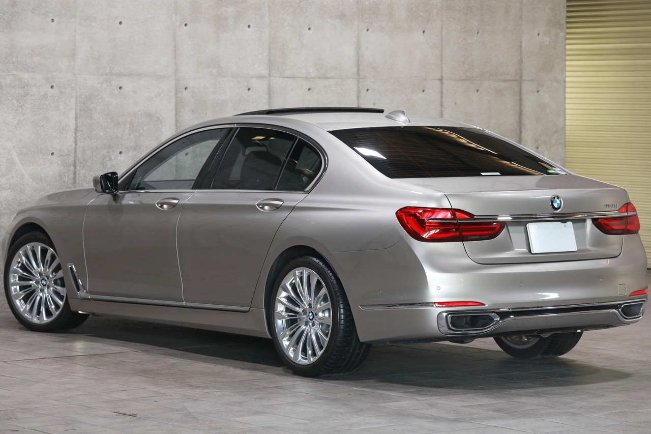 2016 BMW 7 SERIES null