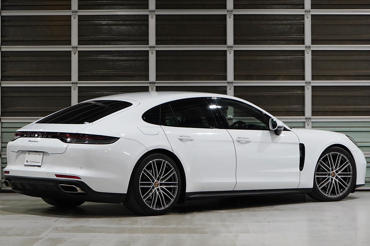 2021 Porsche PANAMERA null