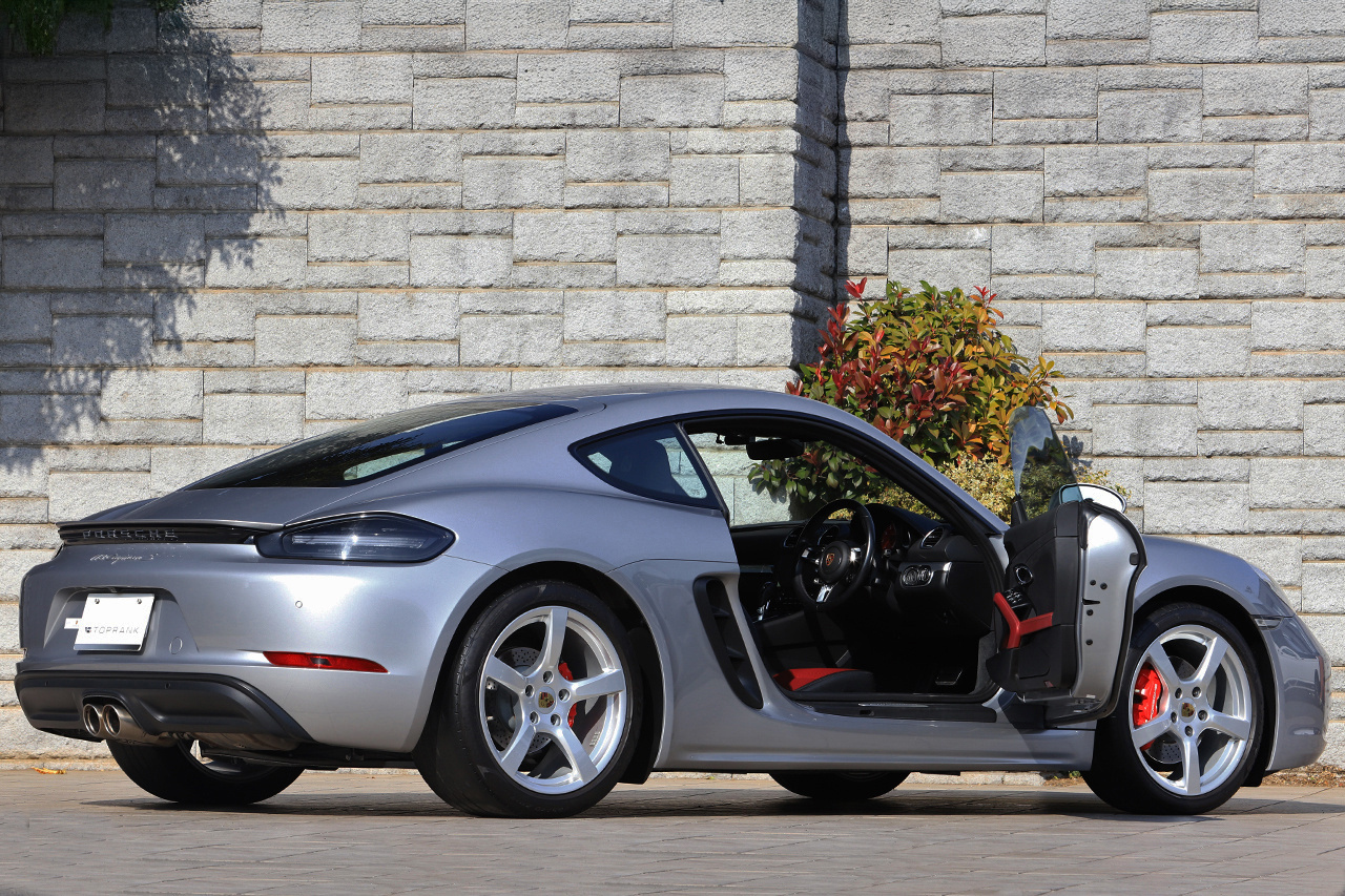 2018 Porsche 718 CAYMAN null