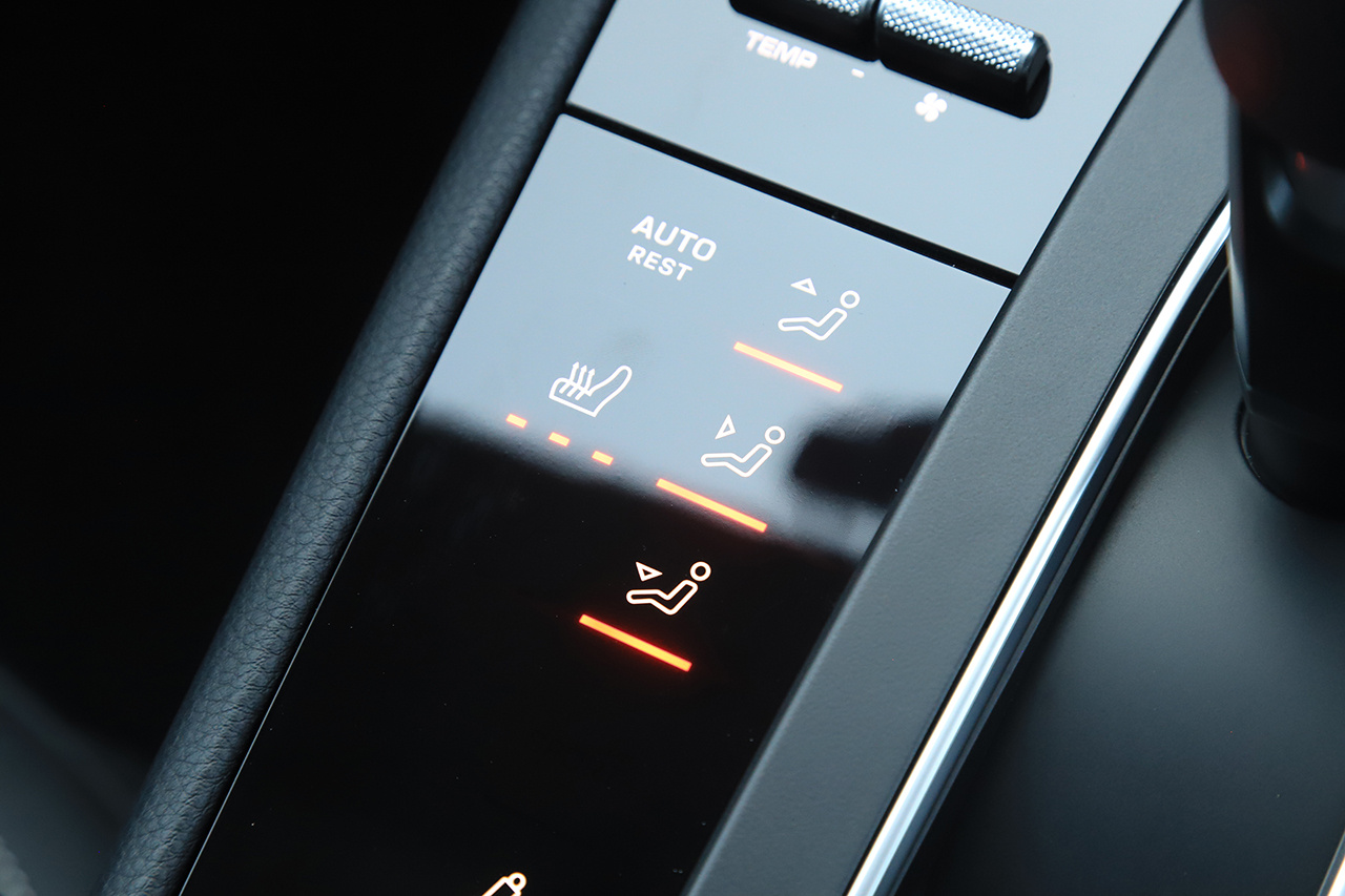 2023 Porsche MACAN null