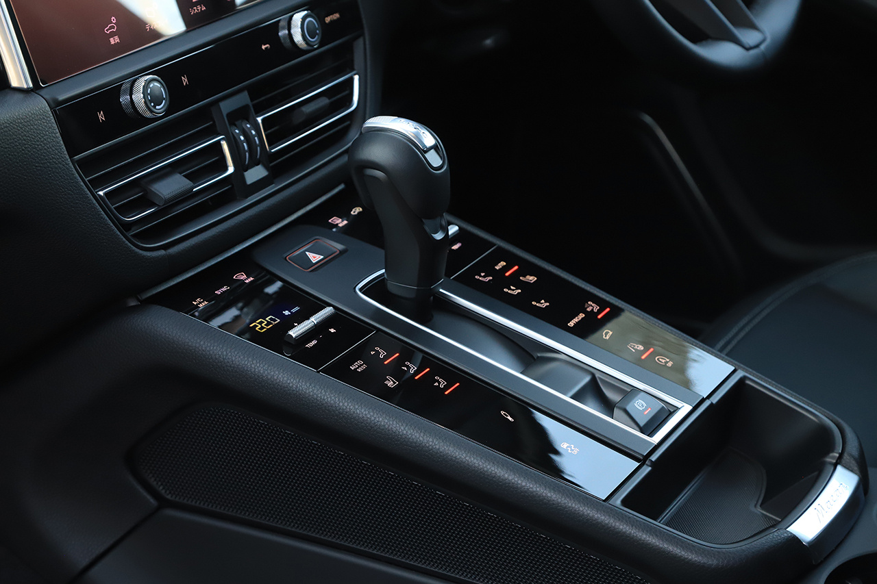 2023 Porsche MACAN null