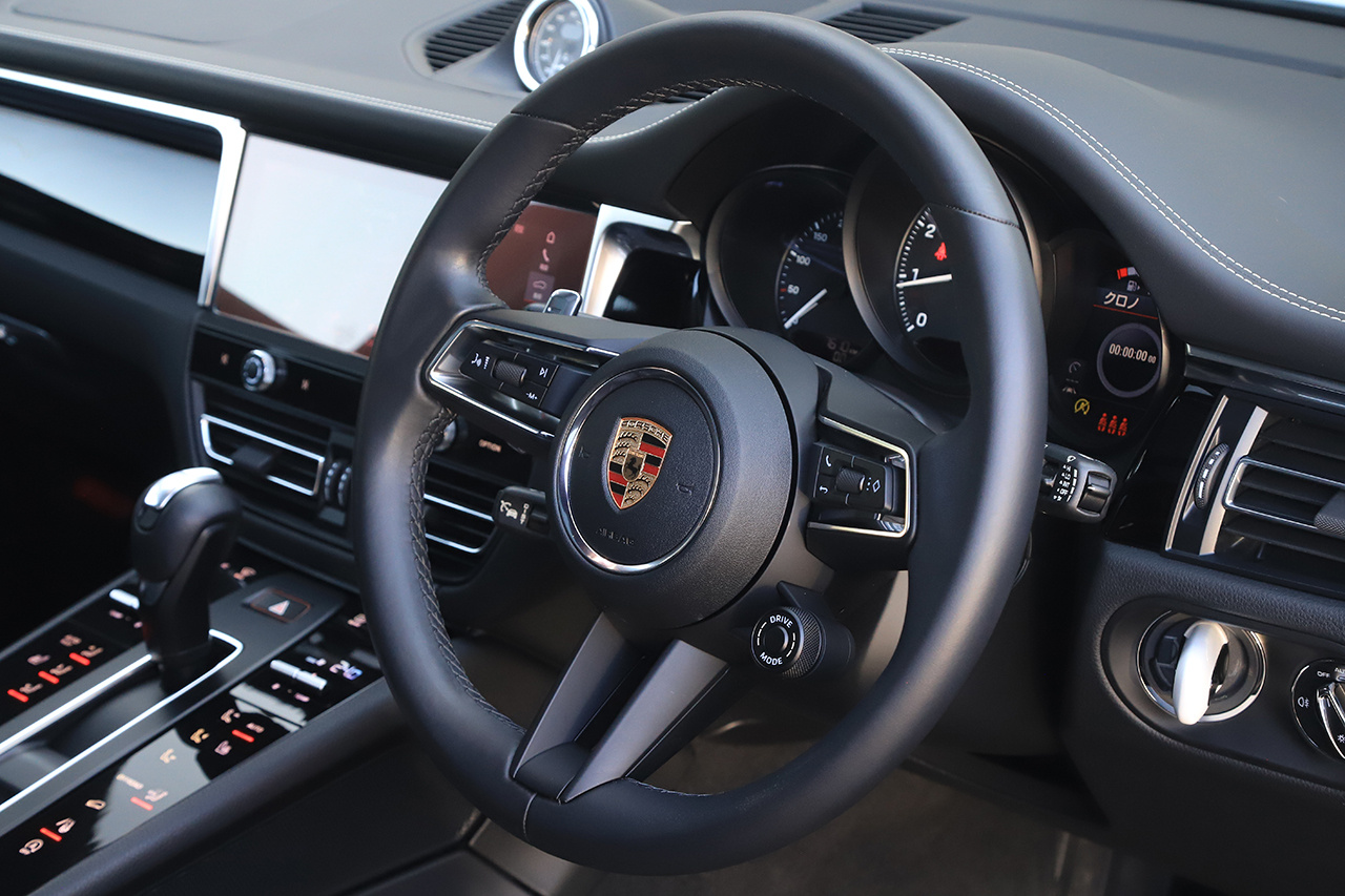 2023 Porsche MACAN null