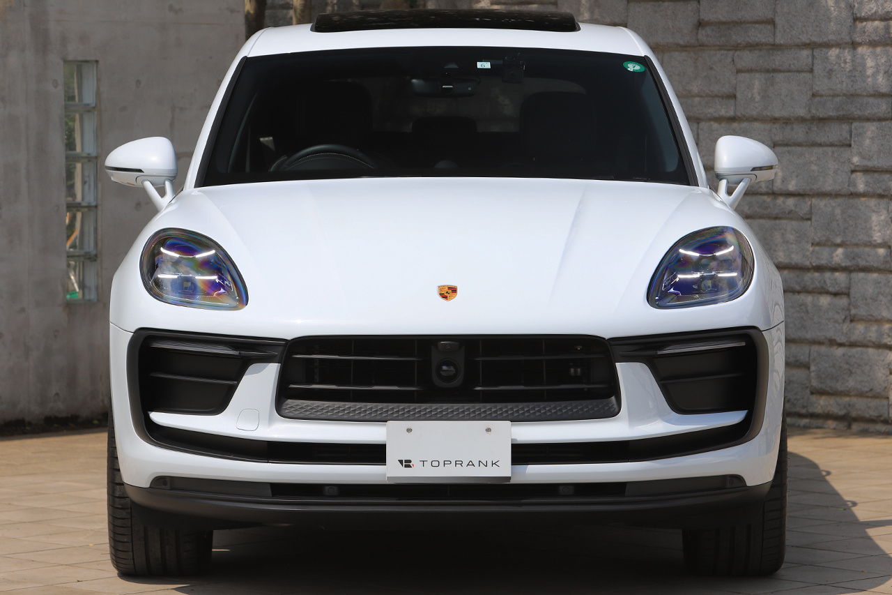 2023 Porsche MACAN null